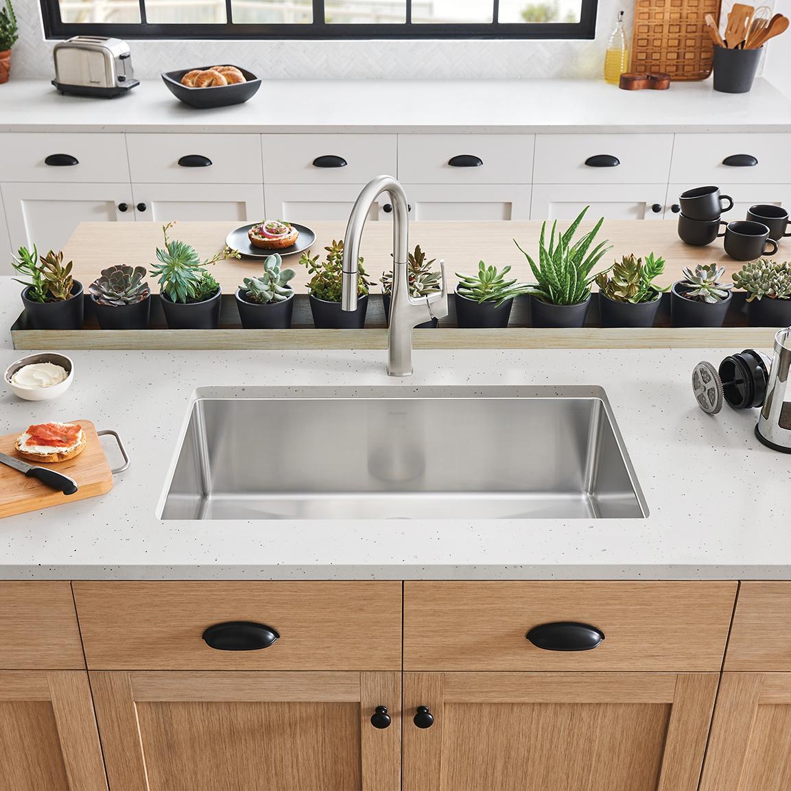 Cuvee R15 Kitchen Sink - Stainless Steel - 32" W x 18" D