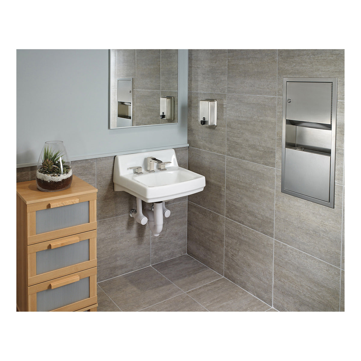 DELTA® Ara® Widespread Lavatory Faucet, Commercial, 1.5 gpm Flow Rate, 4-1/2 in H Spout, 4 to 16 in Center, 2 Handles, Pop-Up Drain, Domestic