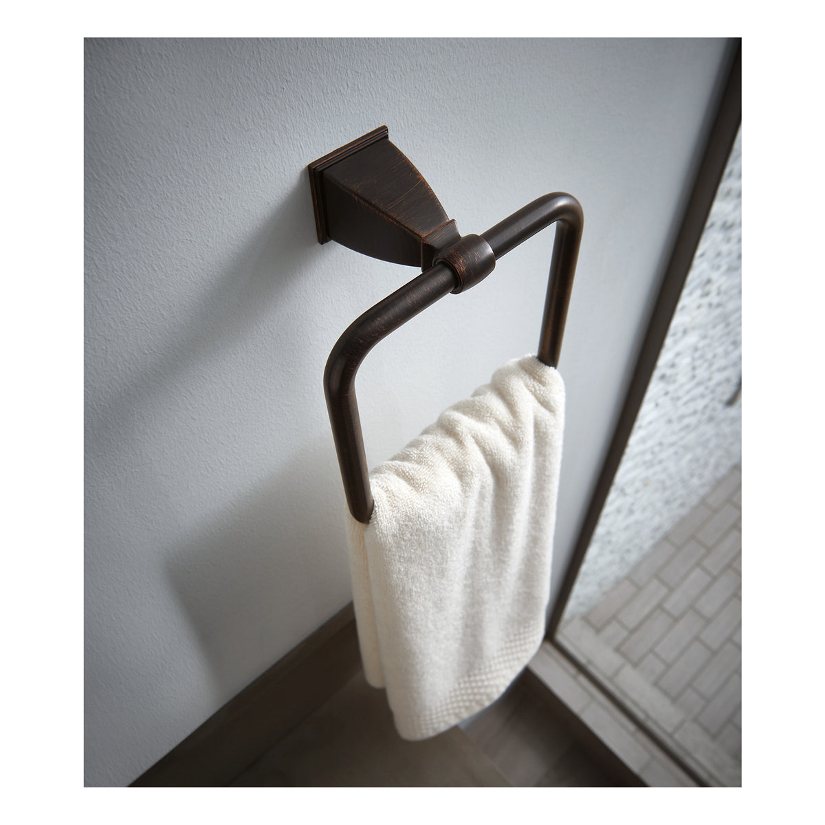 Vesi - Towel Ring