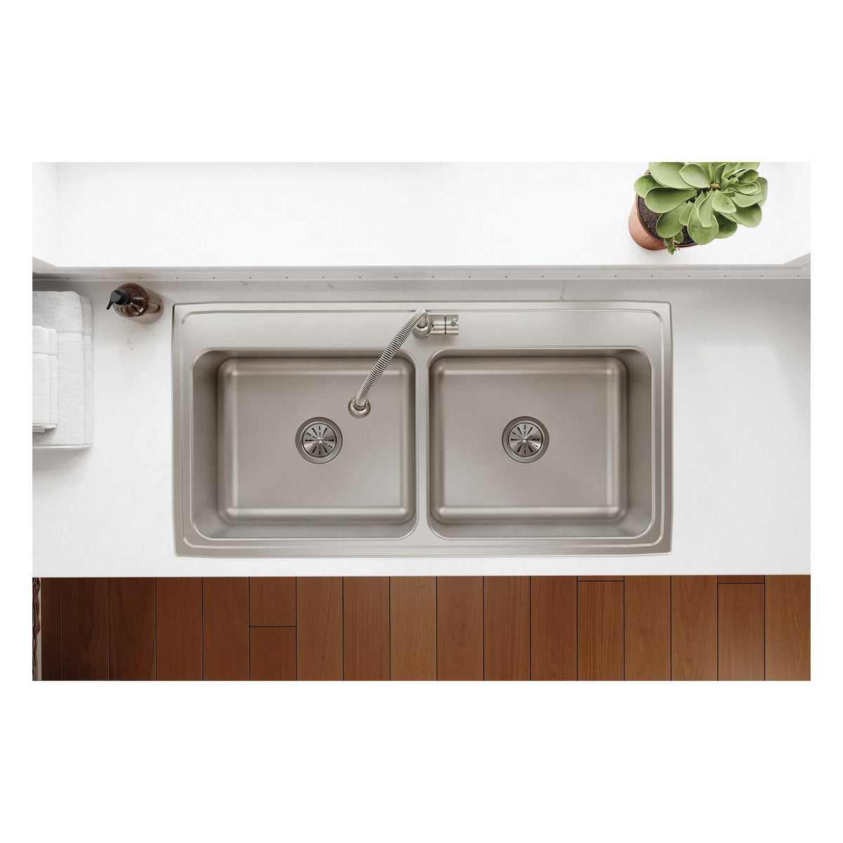 Lustertone Classic - 43" Kitchen Sink - Drop-in