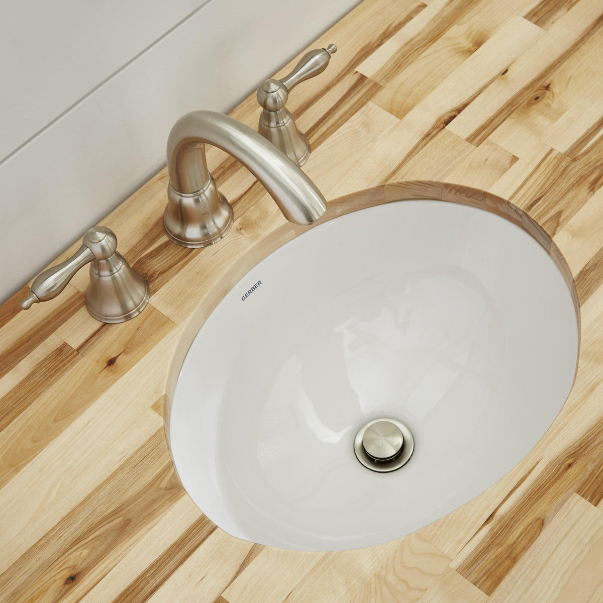 Gerber® G0013743 Luxoval™ Undercounter Bathroom Sink, Oval Shape, 17-5/8 in W x 14-5/8 in D x 6-7/8 in H, Undercounter Mounting, Vitreous China, White, Import