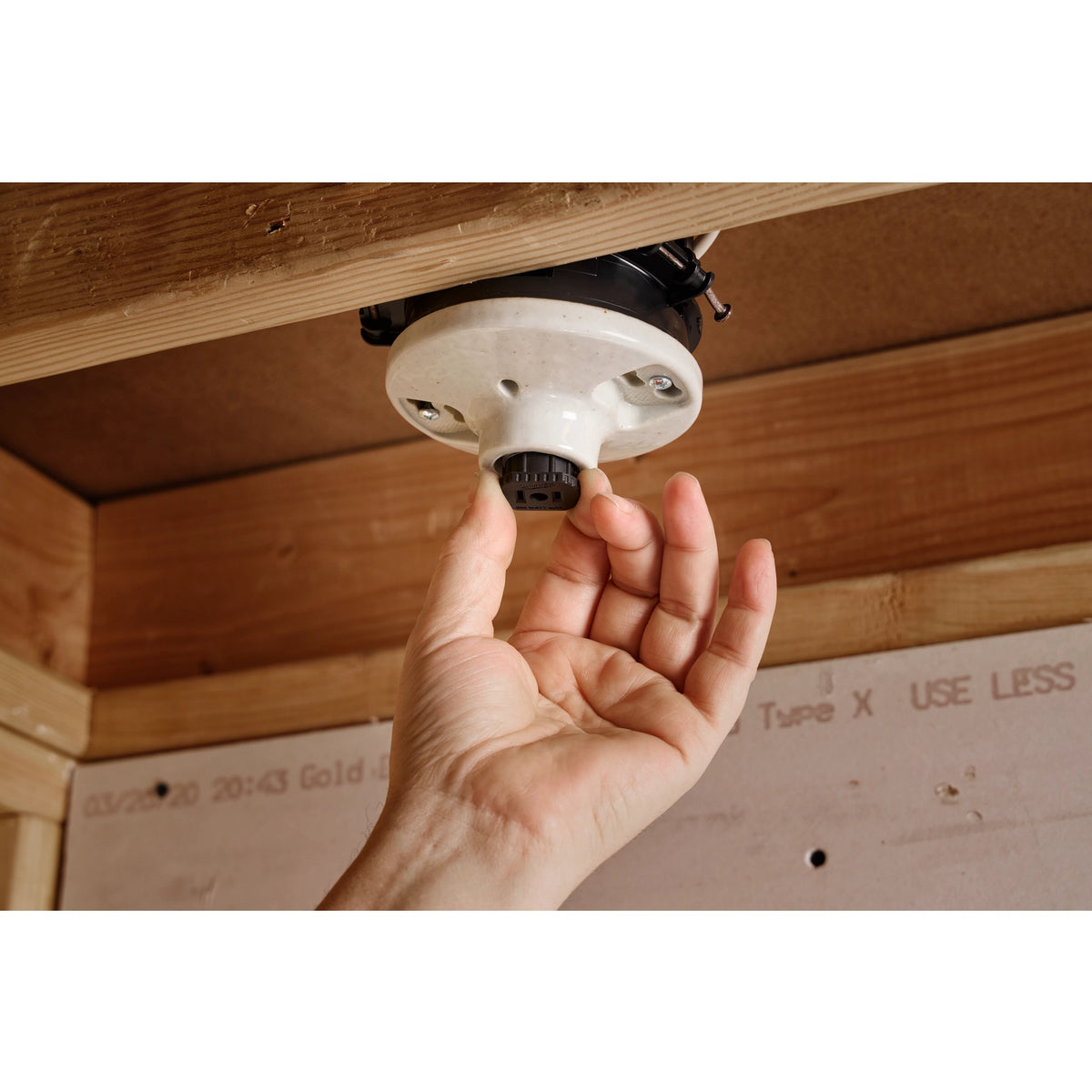 Circuit Breaker Finder - 49-77-1006
