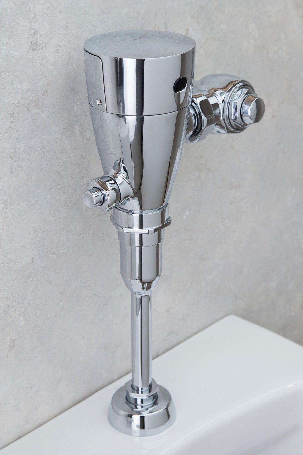 M-Power - Electronic Urinal Flush Valve - Brass