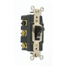 CENER/OFF D/P D/T 30A