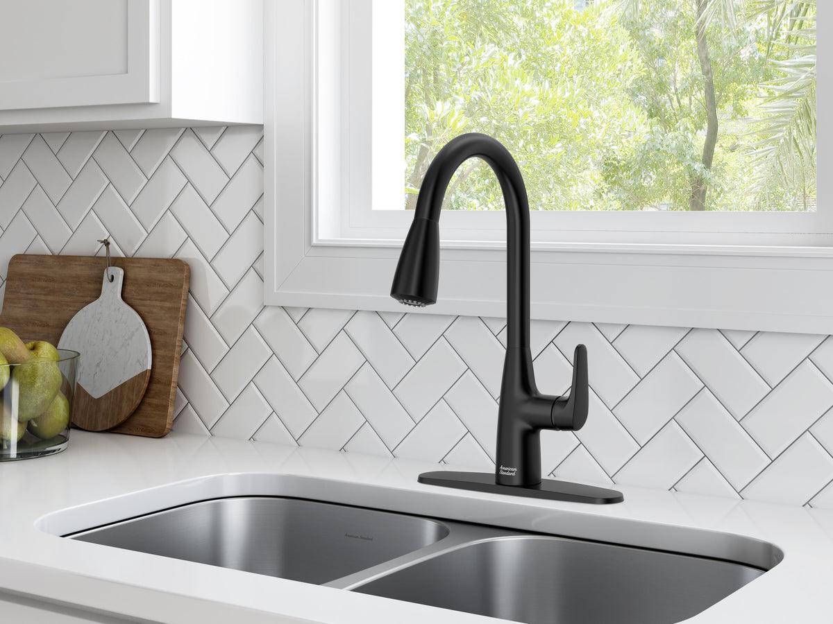 Colony Pro - 7077300 Pull Down Kitchen Faucet