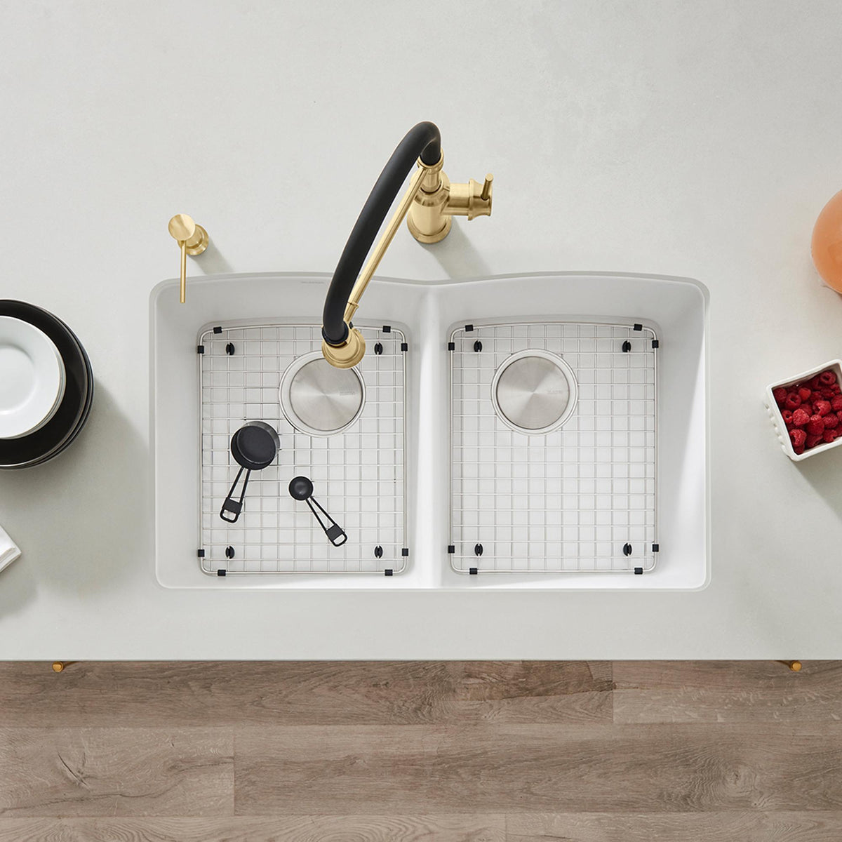 Sink Grid with Protective Bumpers and Feet - 221009