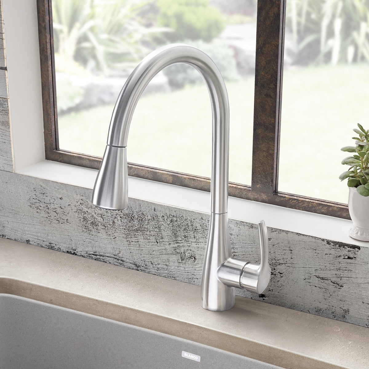 Atura Pull-Down Dual-Spray - Kitchen Faucet