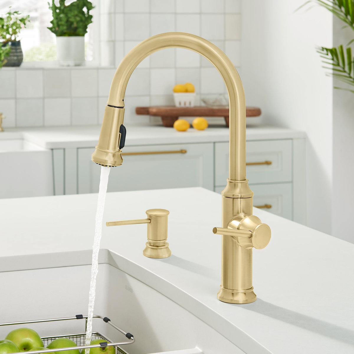 Empressa High Arc Pull-Down Dual-Spray - Kitchen Faucet