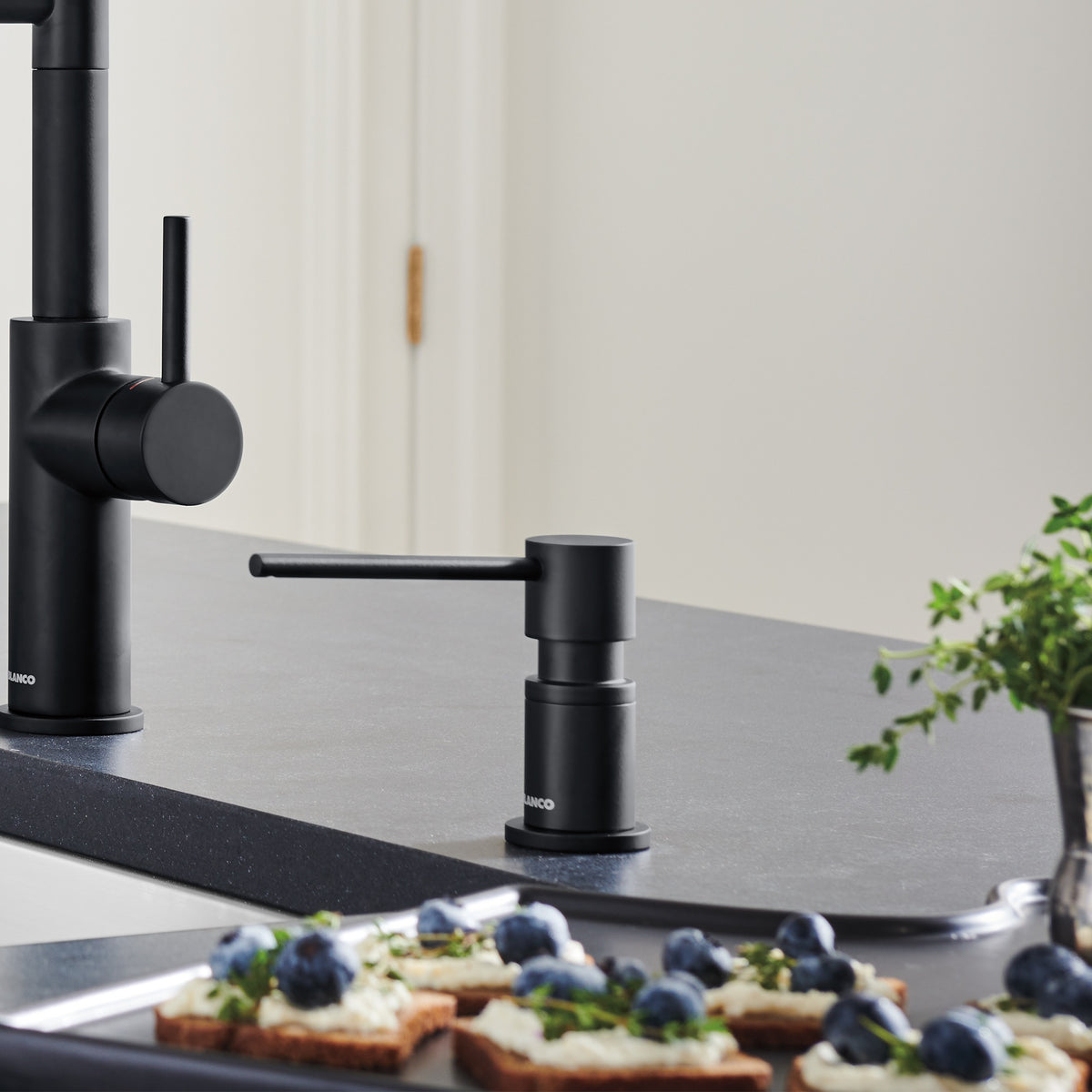 Lato - Soap Dispenser