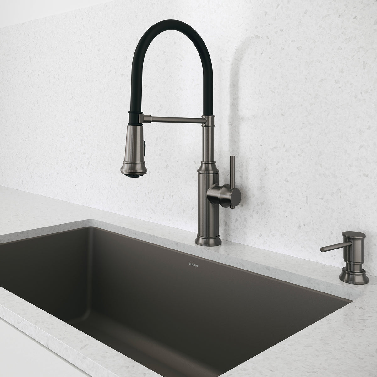 Empressa Semi Pro Pull-Down Dual-Spray - Kitchen Faucet