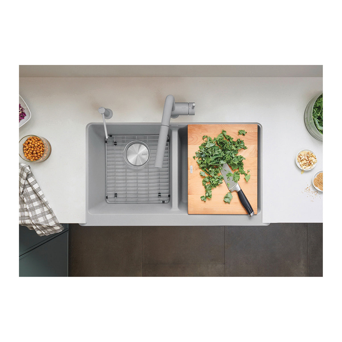 Vintera 33 Double Bowl Apron-Front - Farmhouse Sink