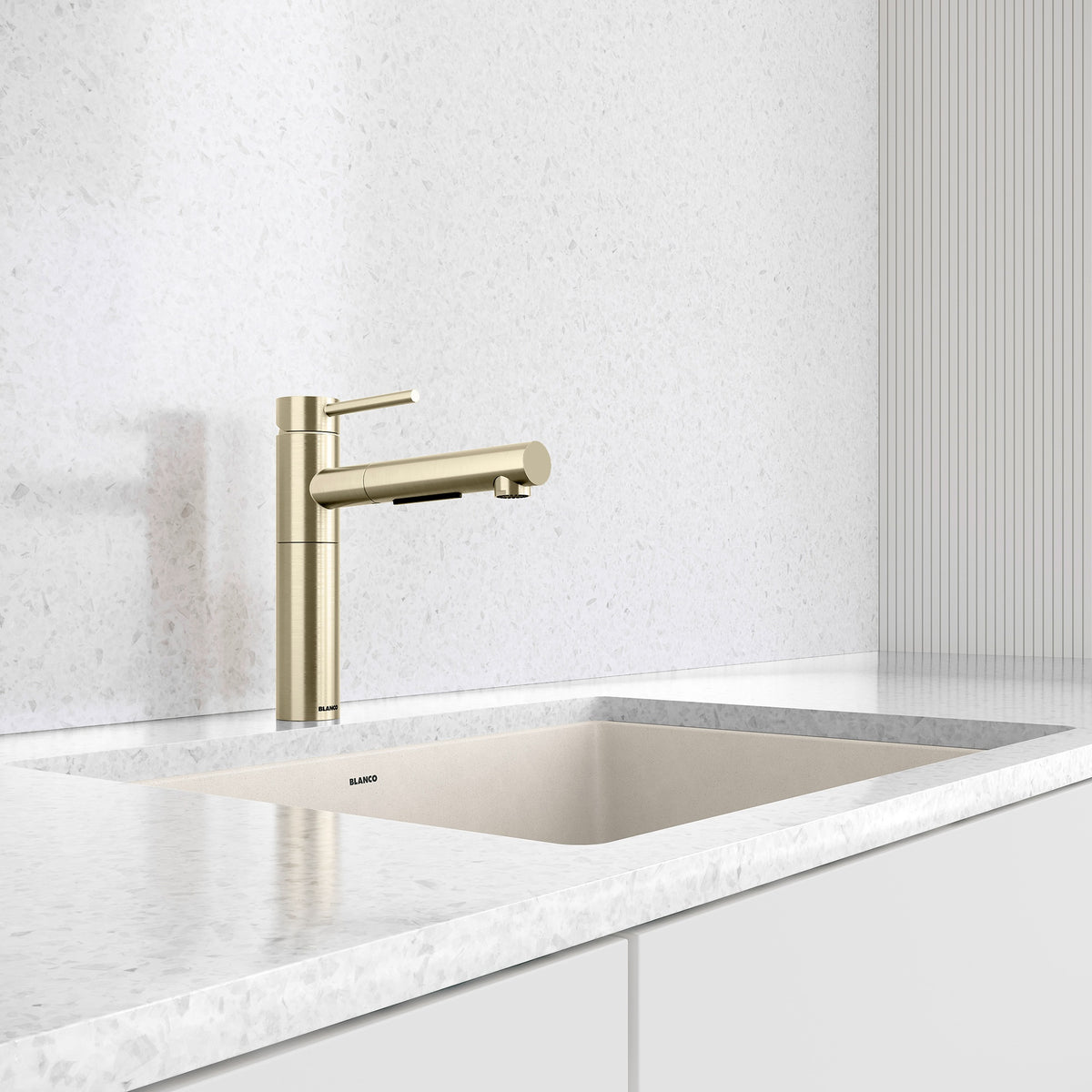 Alta Ii Low Arc Pull-Out Dual-Spray - Kitchen Faucet
