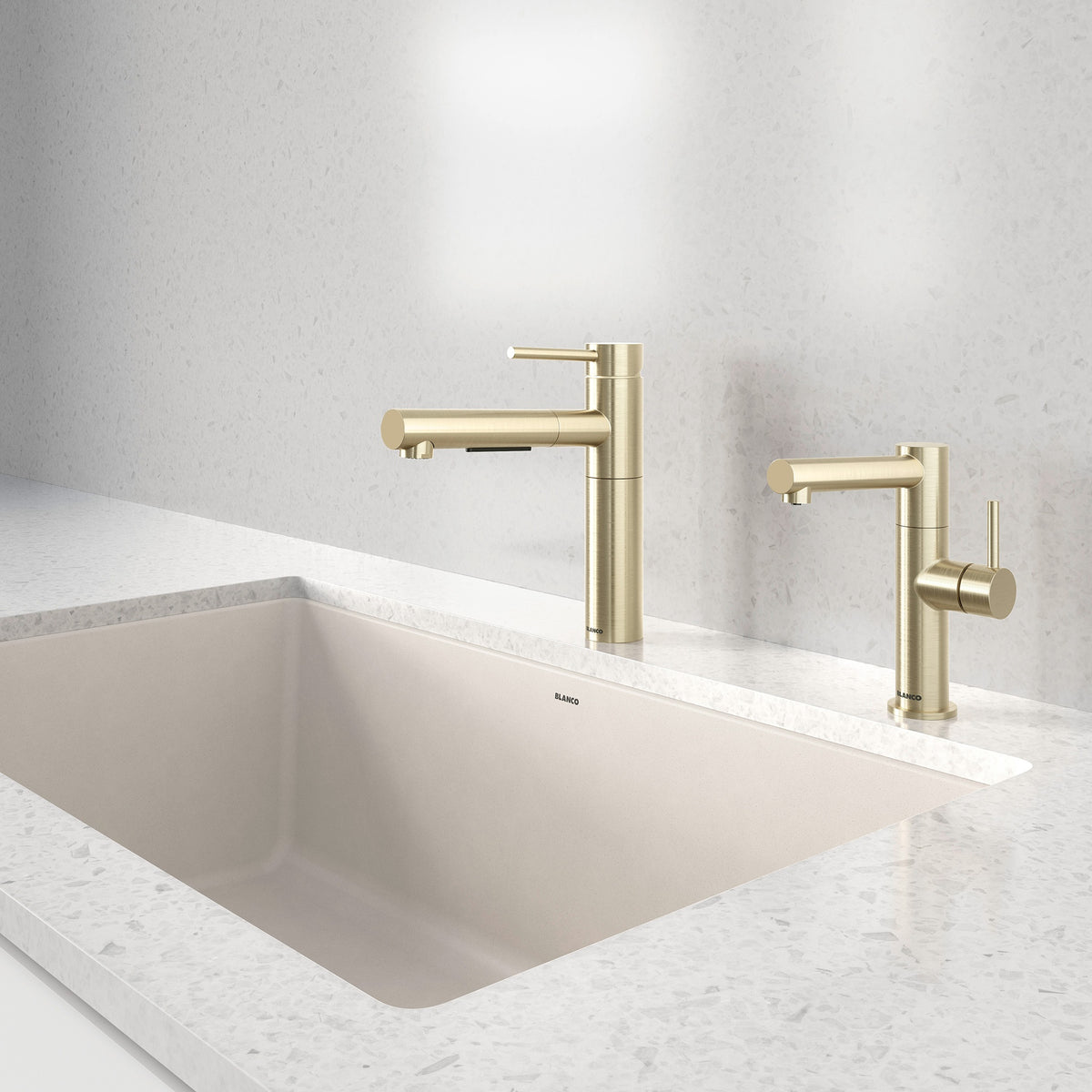 Alta Ii Low Arc Pull-Out Dual-Spray - Kitchen Faucet