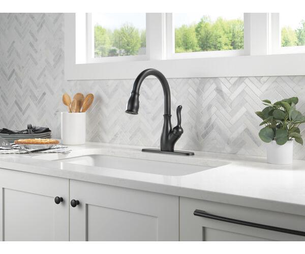 Leland - Kitchen Faucet - 1.8 GPM - Deck Mount
