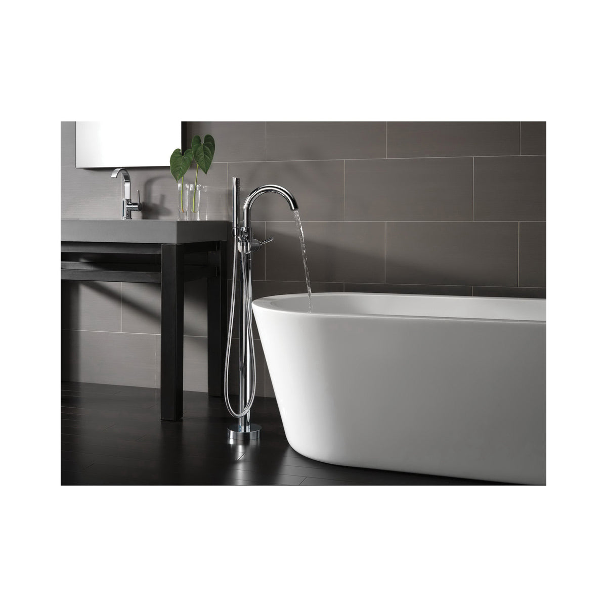 Trinsic - Roman Tub Trim - 5-7/8" - Deck Mount