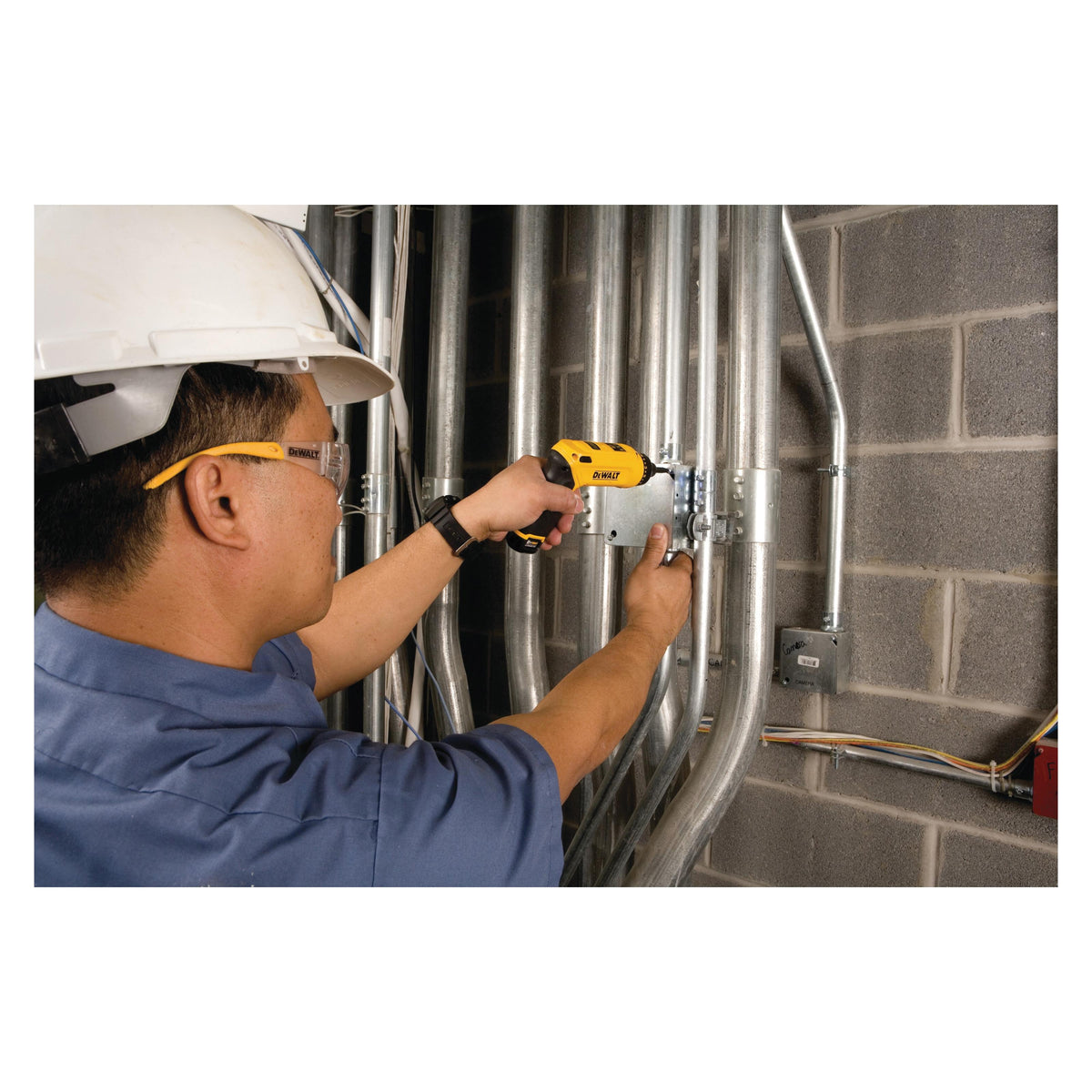High Performance Cordless Screwdriver Kit - 8 V DC