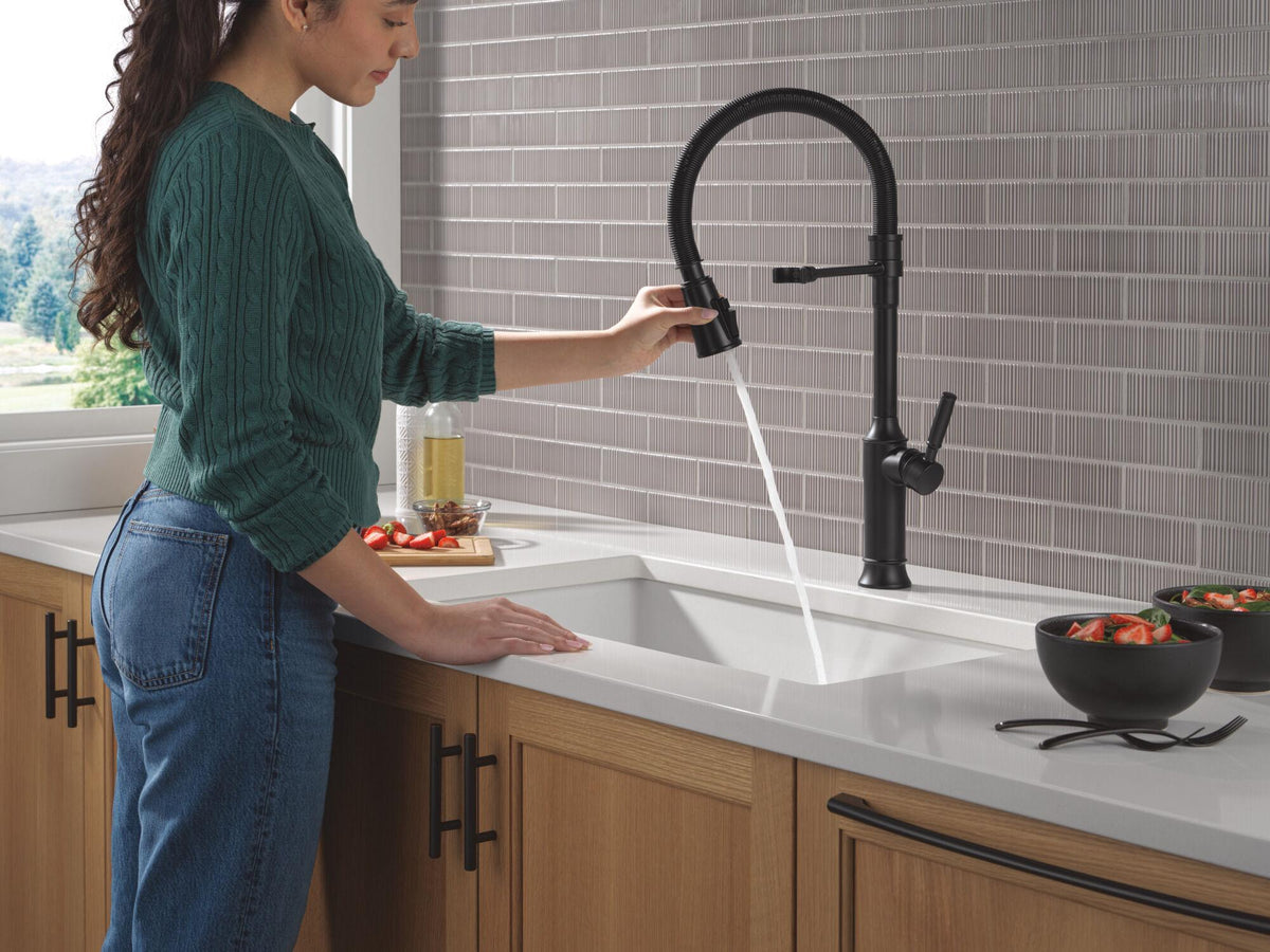 Renaldi - Spring Faucet - 1.8 GPM - Deck