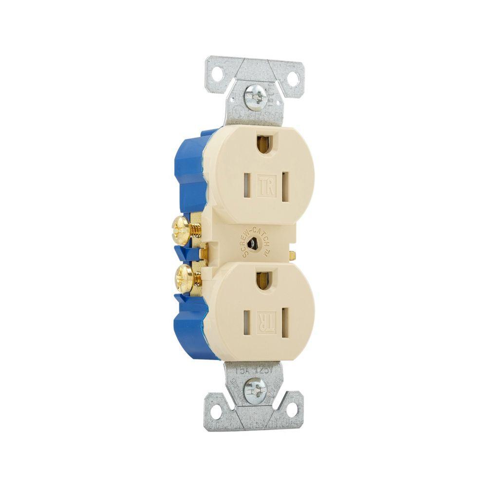 Straight Blade Grounding Receptacle - Thermoplastic