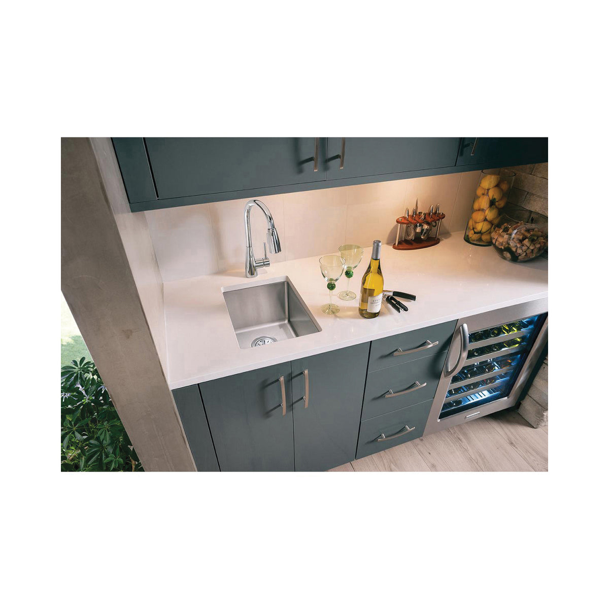 Crosstown - Transitional Kitchen Bar Sink - Undermount