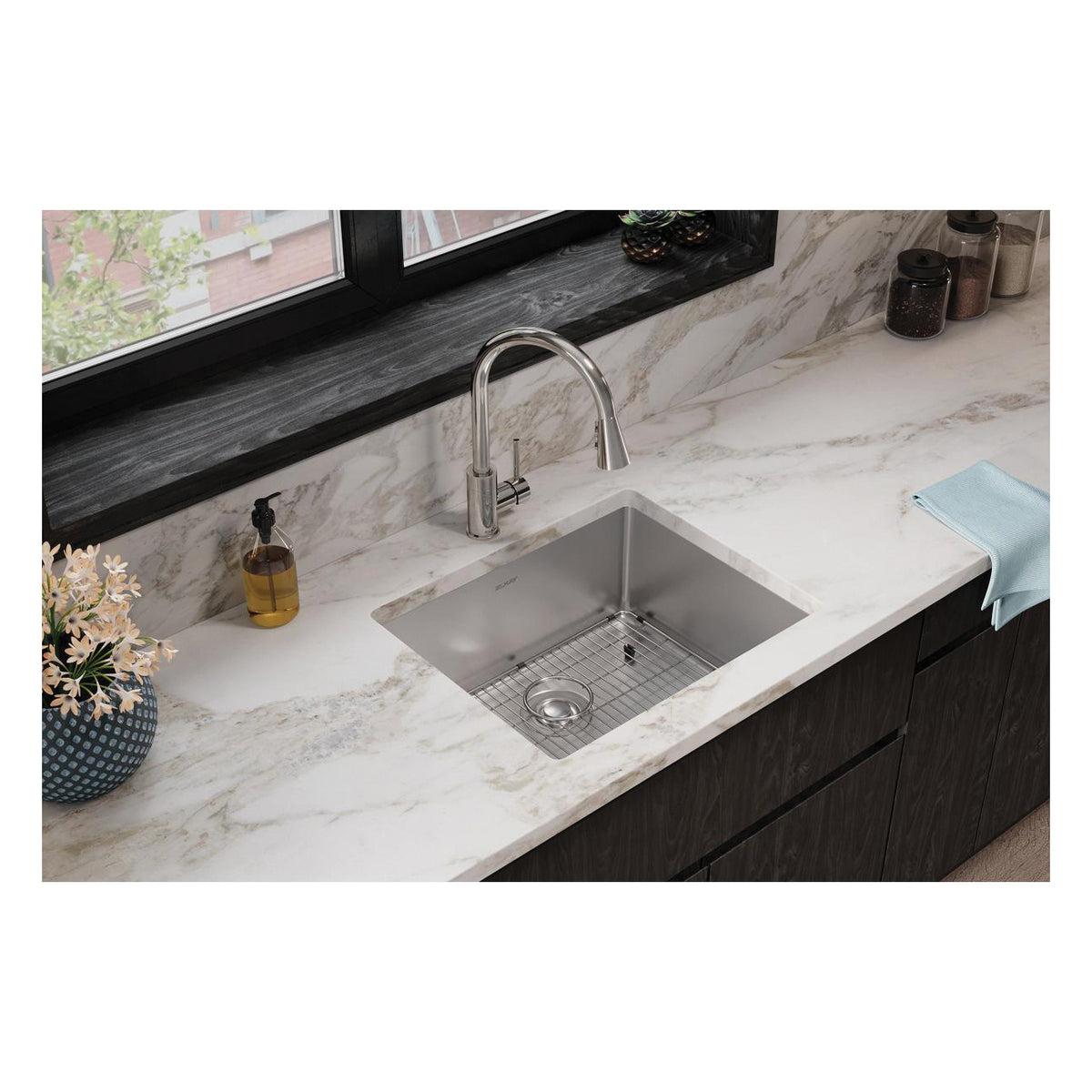 Crosstown - 22-1/2" Transitional Kitchen Sink and Faucet Kit