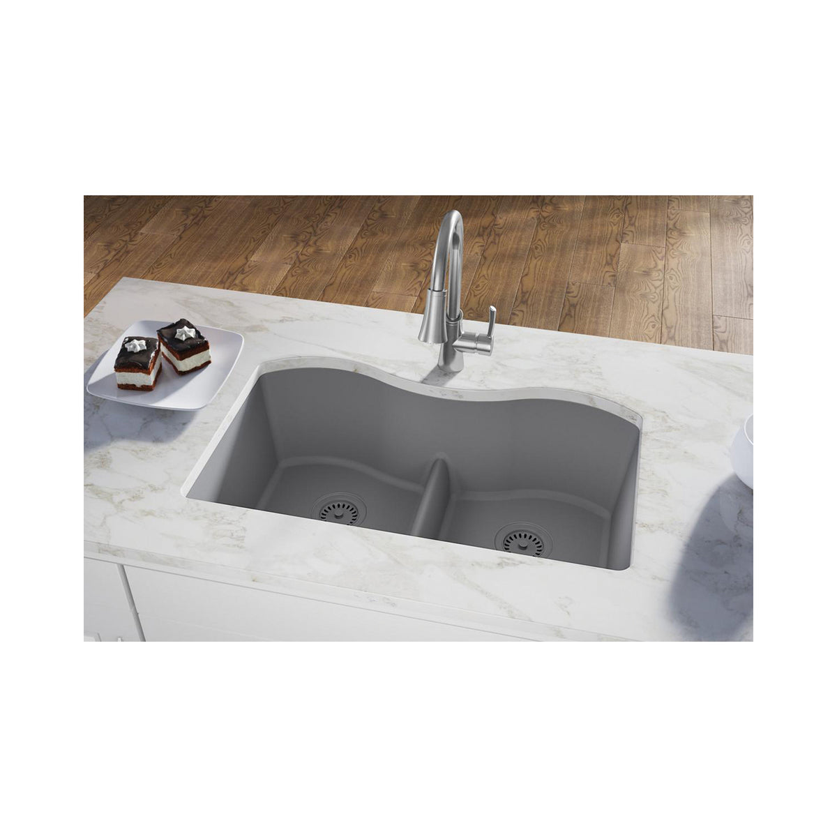 Classic - 33" Kitchen Sink with Aqua Divide - Undermount