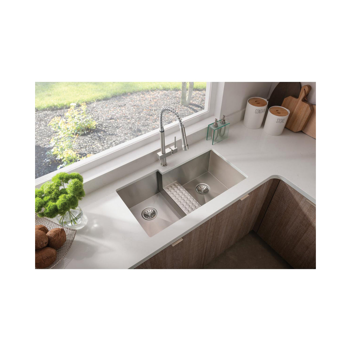 Avado - Kitchen Faucet - 3/8" - Deck Mount