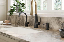 Faucet - Deck Mount - 1.5 GPM