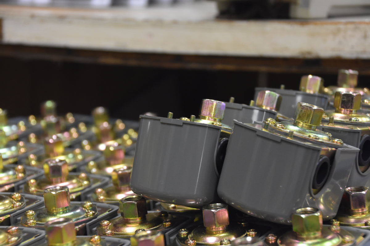 Pressure Switch - 1/4" FNPT - 30 to 50 PSI Control