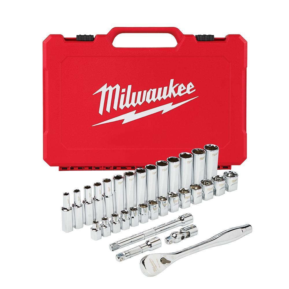 Ratchet and Socket Set - 32 Pieces - Case Tool Storage