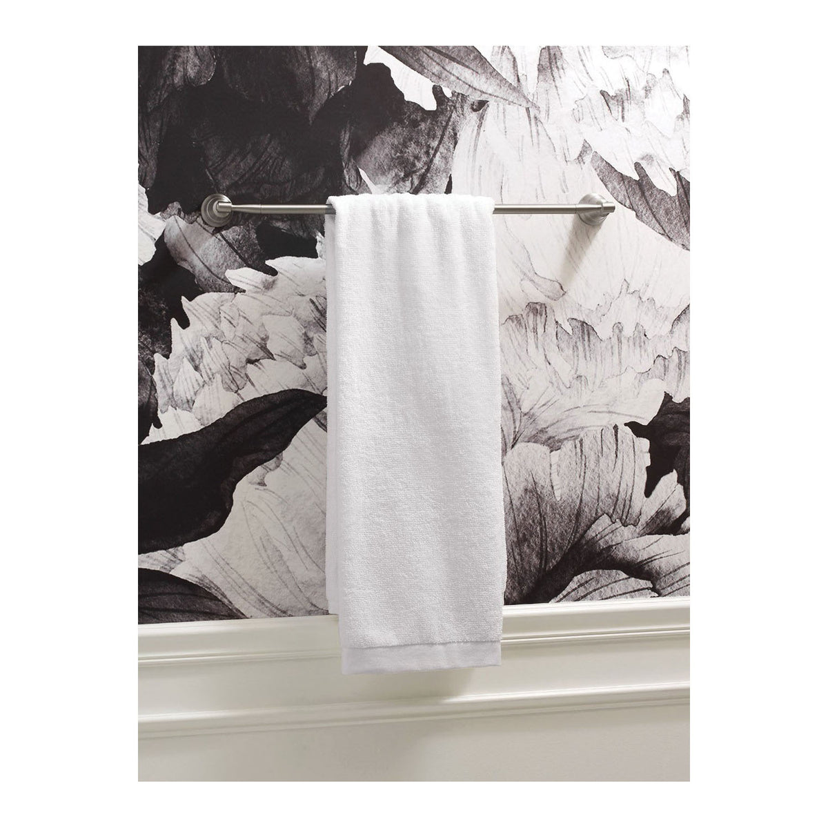 Halle - 18" Towel Bar