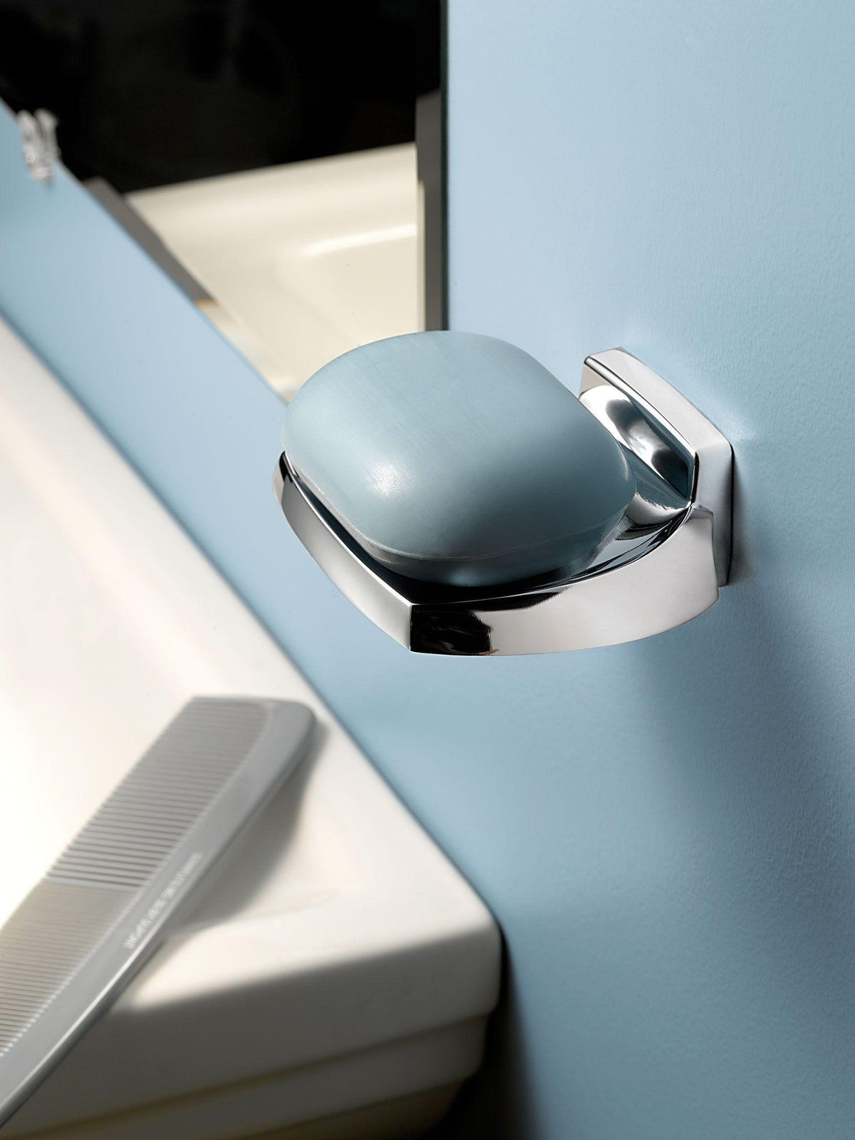 Donner - Contemporary Toothbrush Holder - Wall Mount