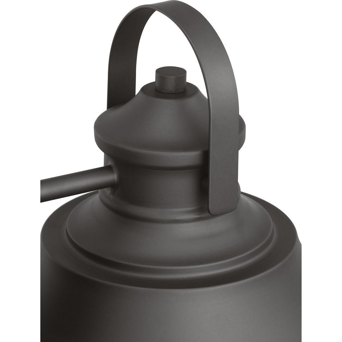Weldon - Farmhouse Large Transitional Wall Lantern - 120 V