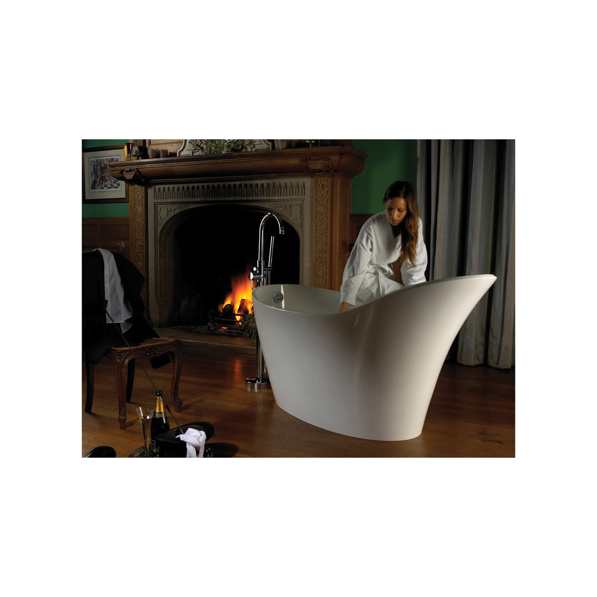 Amalfi - Contemporary Double-Ended Bathtub - Freestanding
